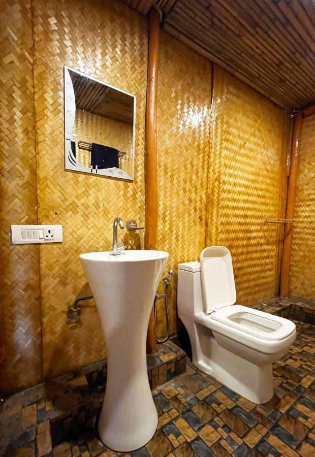 Hotel O Royal Tree Cafe And Resort 데라둔 외부 사진