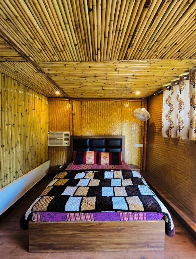 Hotel O Royal Tree Cafe And Resort 데라둔 외부 사진